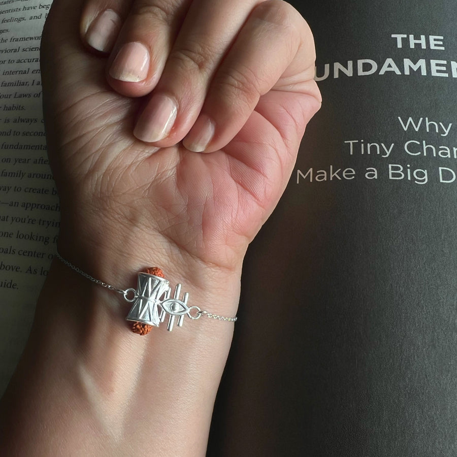 WOMEN - Triveni Damru 92.5 Silver Bracelet