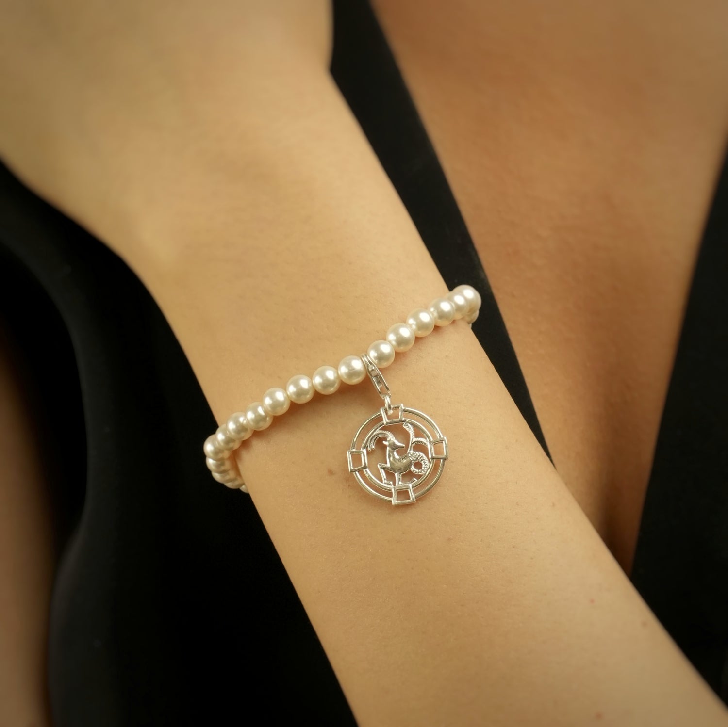 Woman Pearl Bracelet - ALL Zodiac Sun Sign in 92.5 Silver PLUS Free Thread Bracelet