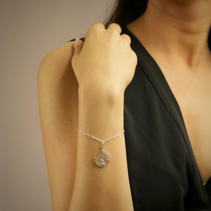 
            
                Load image into Gallery viewer, Libra 92.5 Silver Chain Bracelet
            
        