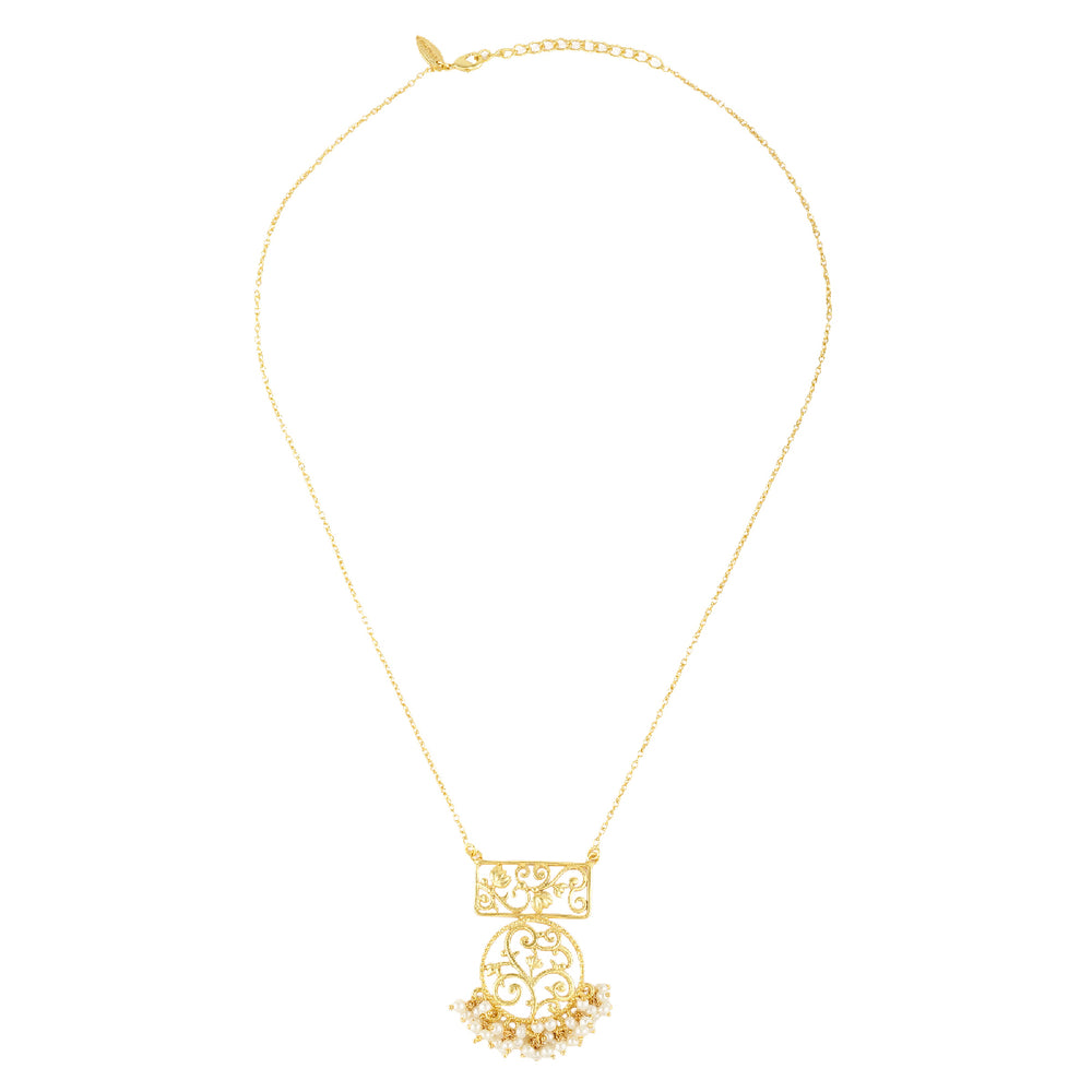 
            
                Load image into Gallery viewer, Lotus Round Pendant Pearl Necklace
            
        