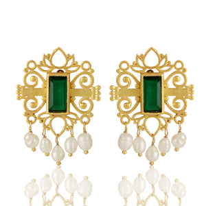 
            
                Load image into Gallery viewer, Green Shagun Ear Studs with Freshwater Pearls
            
        