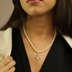 
            
                Load image into Gallery viewer, Gemini Pearl 92.5 Silver Necklace PLUS Free Thread Bracelet
            
        