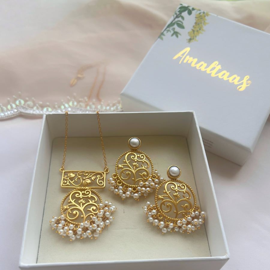 Round Lotus Blossom Pearl Studs & Necklace Gift set