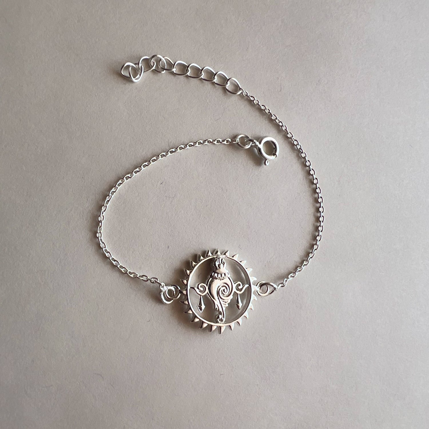 Women - Shankh Blessings 92.5 Silver Bracelet