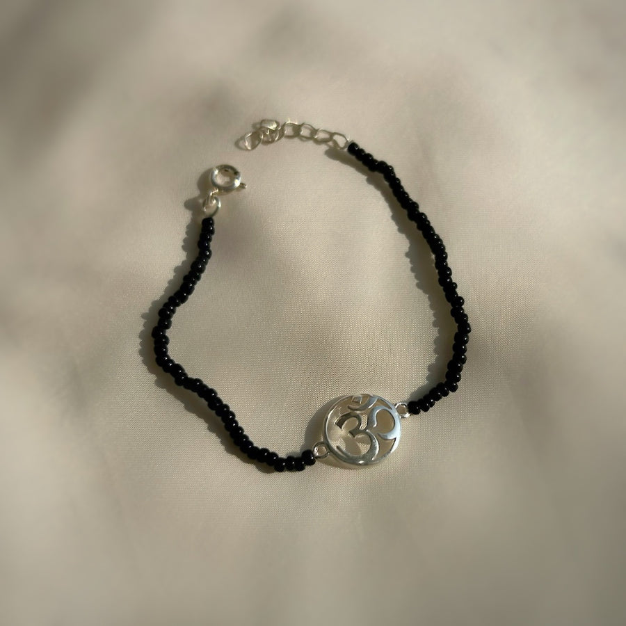 WOMAN- OM 92.5 Silver with Black Onyx beads Bracelet