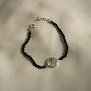 
            
                Load image into Gallery viewer, WOMAN- OM 92.5 Silver with Black Onyx beads Bracelet
            
        