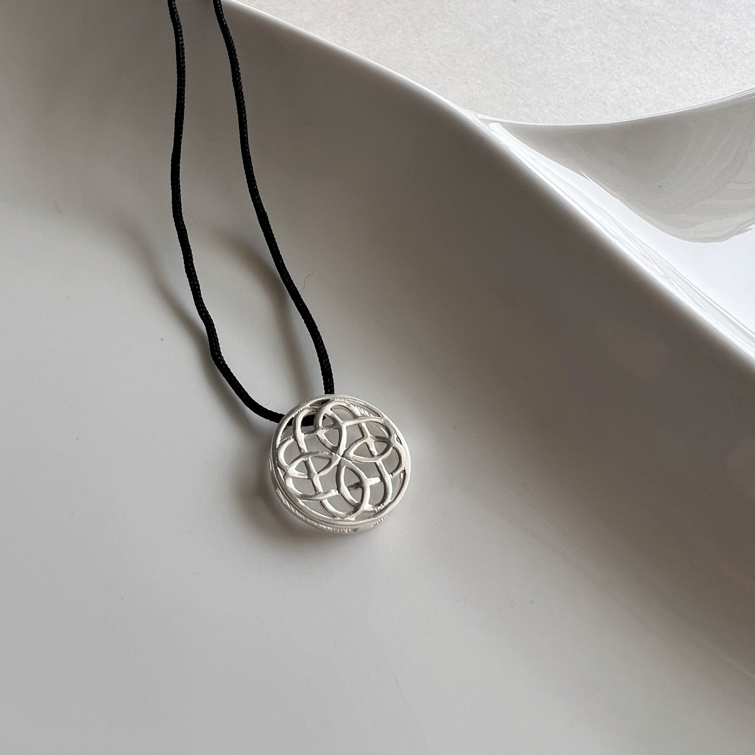 PENDANT - Celtic Knot in 92.5 Silver