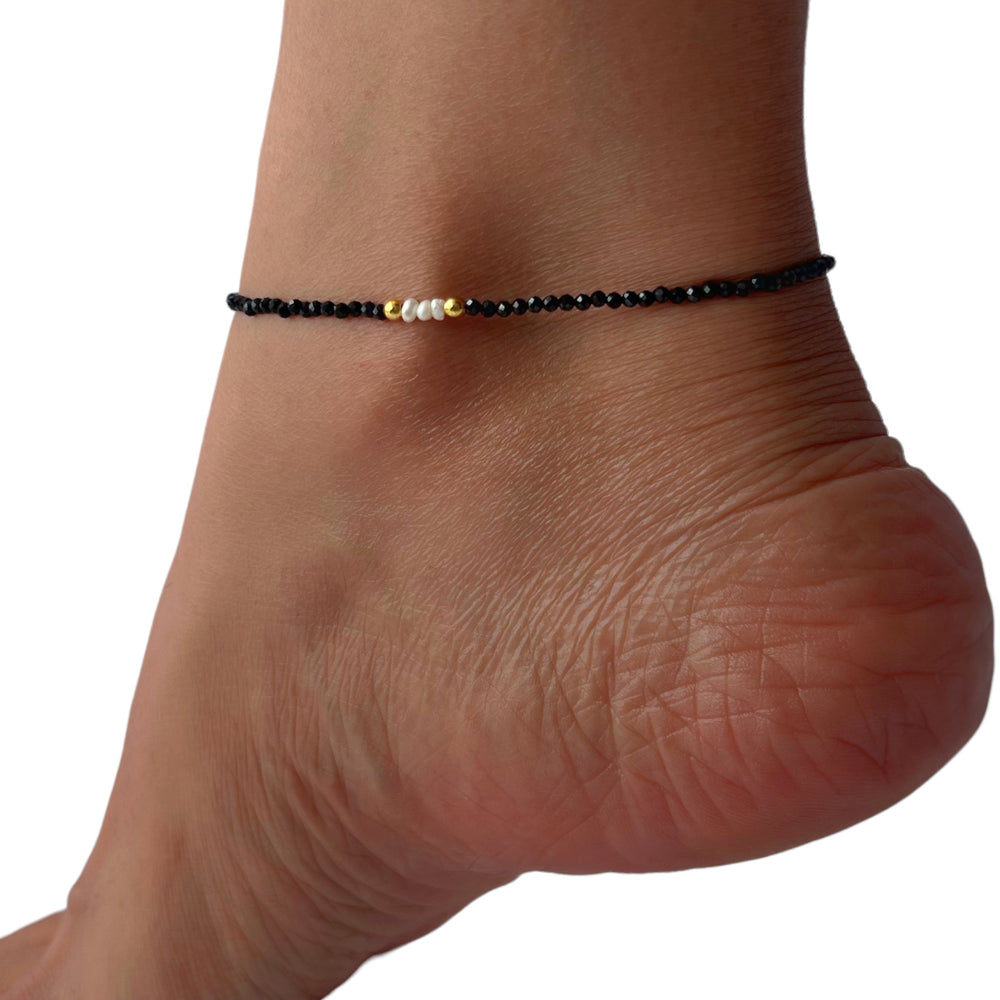 
            
                Load image into Gallery viewer, Freshwater Pearl &amp;amp; Black Onyx Anklet
            
        