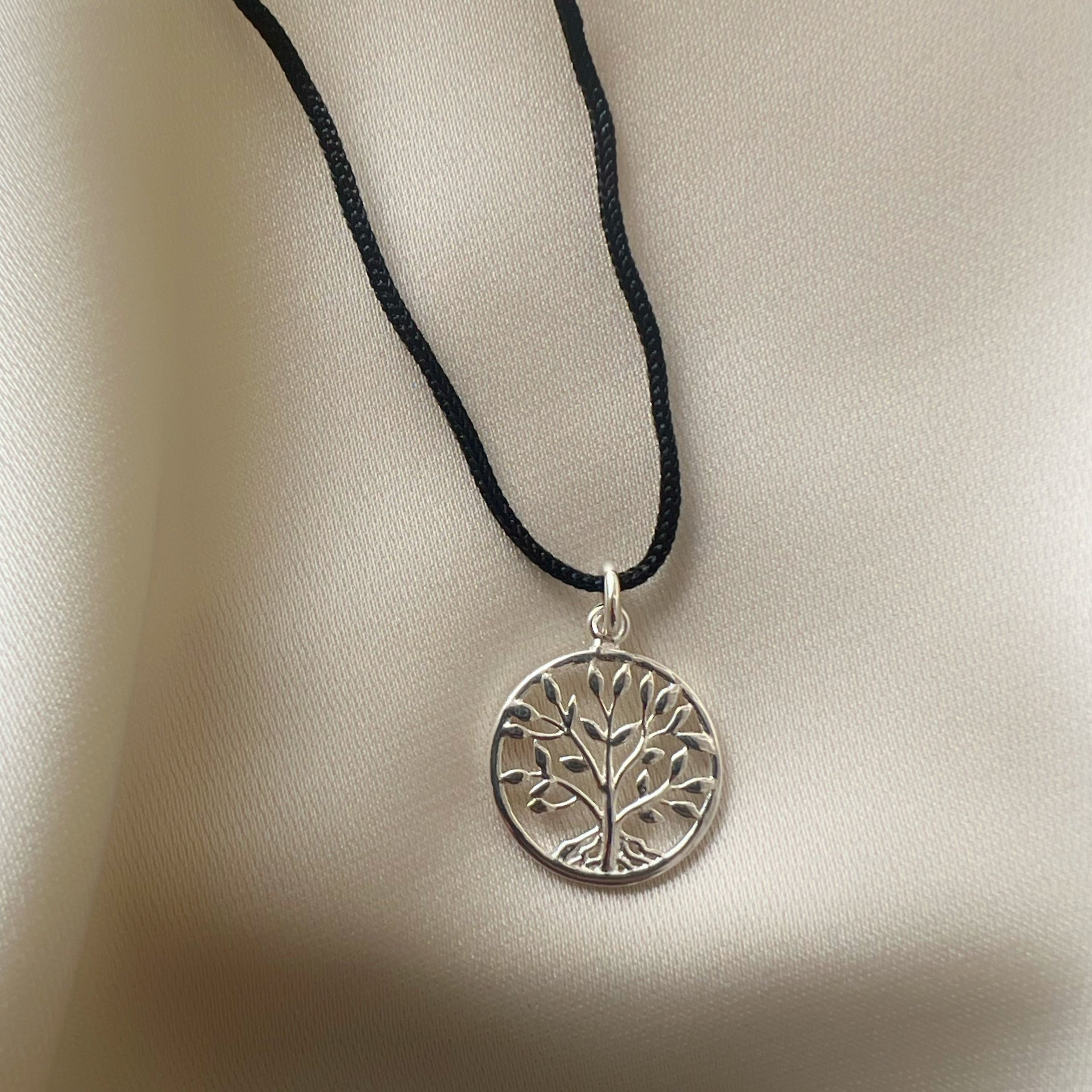 Silver pendant tree of life on sale
