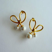 Pearl Butterfly Kisses Earring