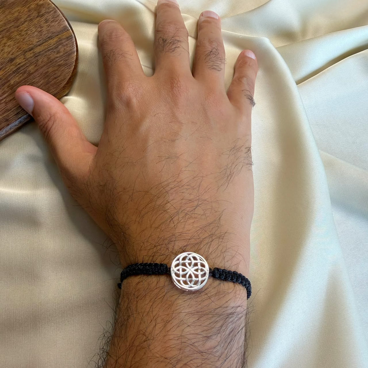 Celtic Knot 92.5 silver bracelet on black thread, Amaltaas