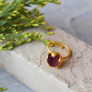 
            
                Load image into Gallery viewer, Ring Me Petal Amethyst
            
        