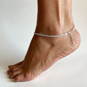 
            
                Load image into Gallery viewer, Amaltaas 92.5 Thick Chain Anklet (PAIR)
            
        