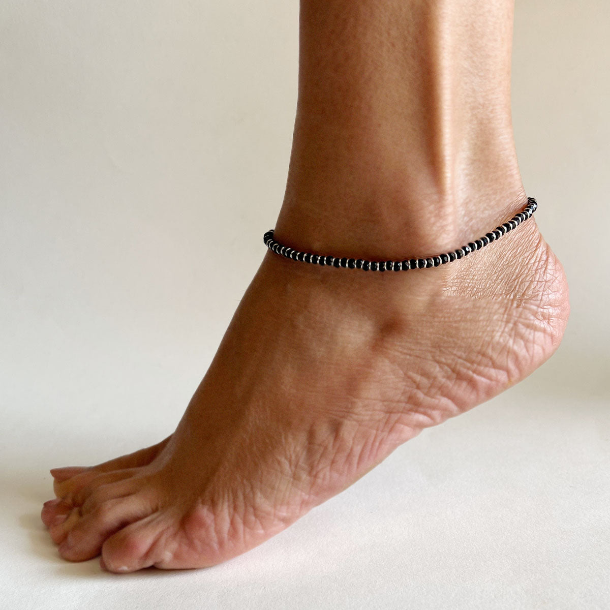 92.5 Silver Black-Onyx Bead Anklet with Pull Closure (SINGLE)